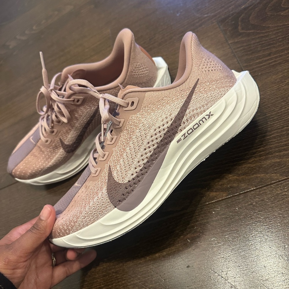 Nike Pegasus Plus